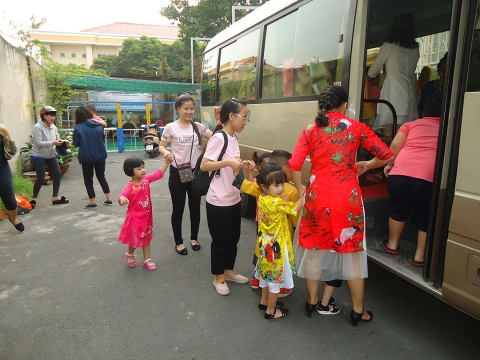 Tung buoc nho va bup mai vang