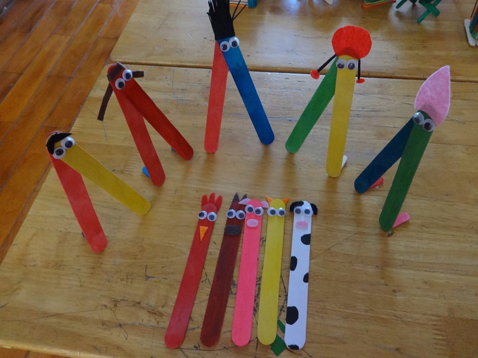 hoc cu don gian nhieu mau sac